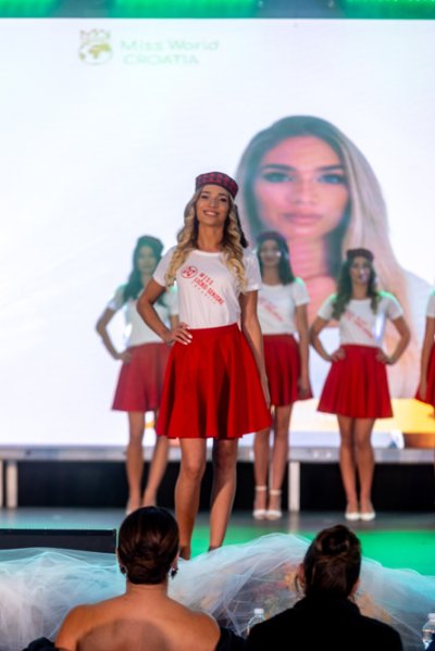 Galerija Izbor-Miss-LSZ-30.jpg 1