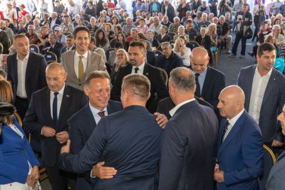 Galerija JUL-otvorenje-8.jpg 1
