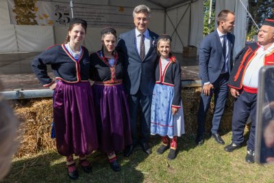 Galerija Plenkovic-stocni-sajam-3.jpg 1