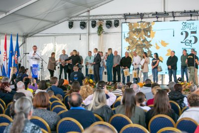 Galerija sir-med-rakija-pekmez-1.jpg 1