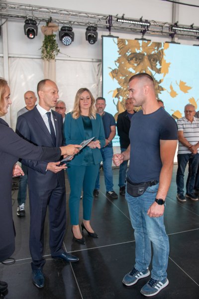 Galerija sir-med-rakija-pekmez-20.jpg 1