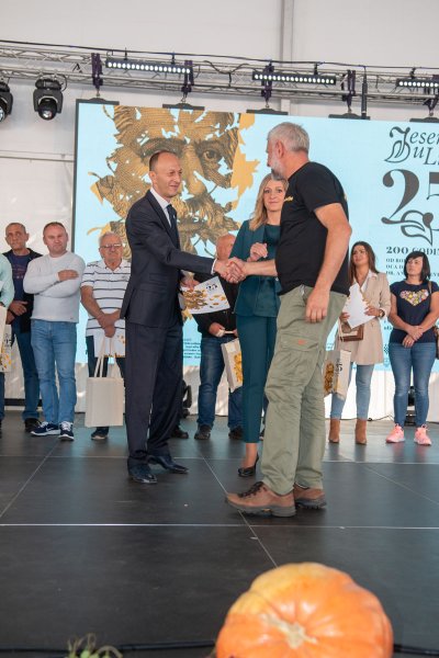 Galerija sir-med-rakija-pekmez-25.jpg 1
